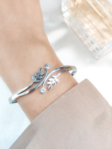 Handcrafted waterproof leaf cuff bracelet
