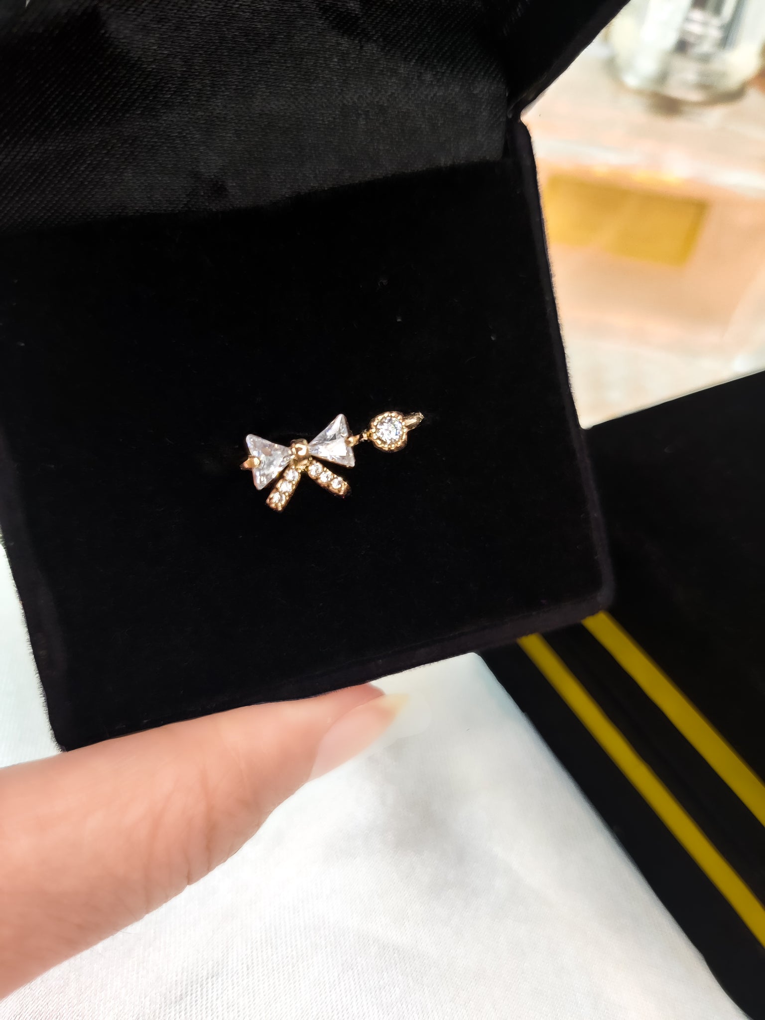 Handcrafted waterproof goldeb bow ring