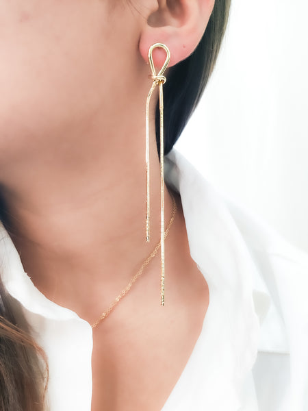 Handcrafted golden knot earrings