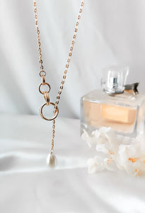 Handcrafted rose gold and pearl Necklace